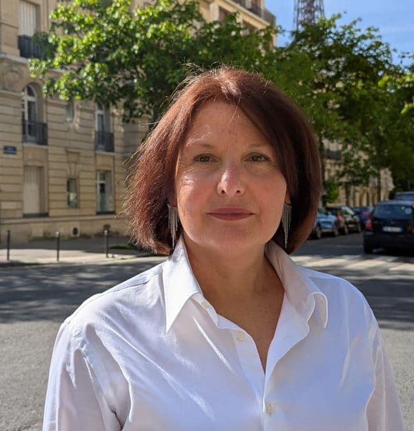 Marie Houlier, conseillère immobilière spécialiste Paris et Île-de-France